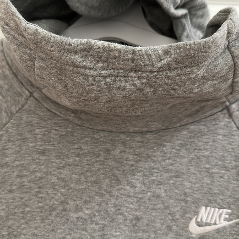 Woman's Nike Hooded Sweatshirt & Matching Joggers - Picture 3 of 7